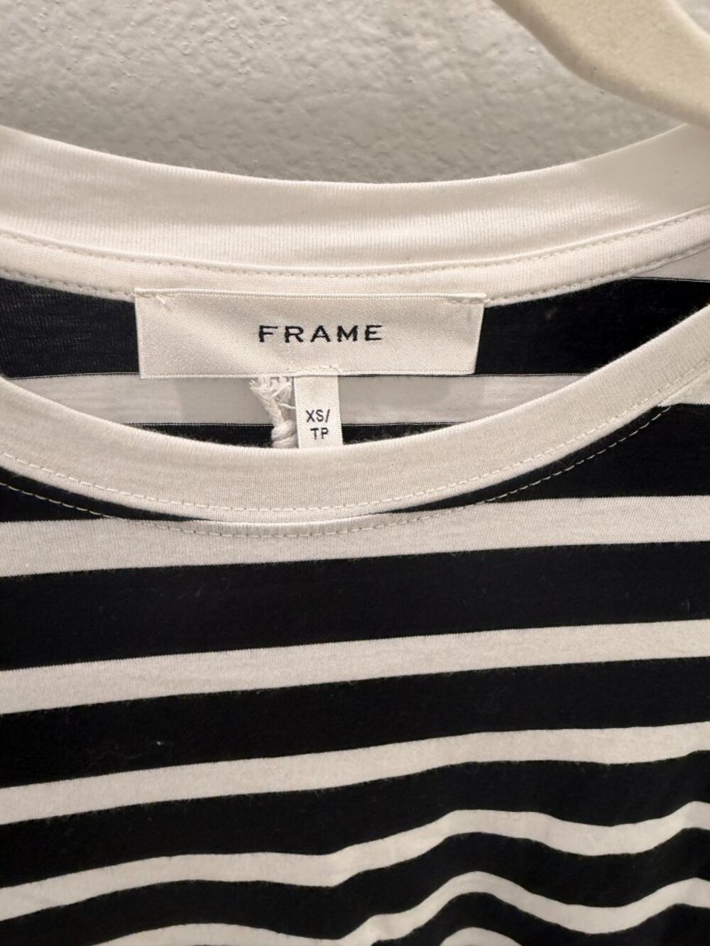Frame Black White Stripe Baby Tee Crew Neck Size XS - Picture 2 of 3